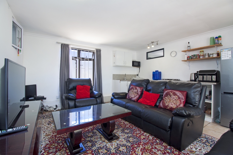 2 Bedroom Property for Sale in Faerie Knowe Western Cape